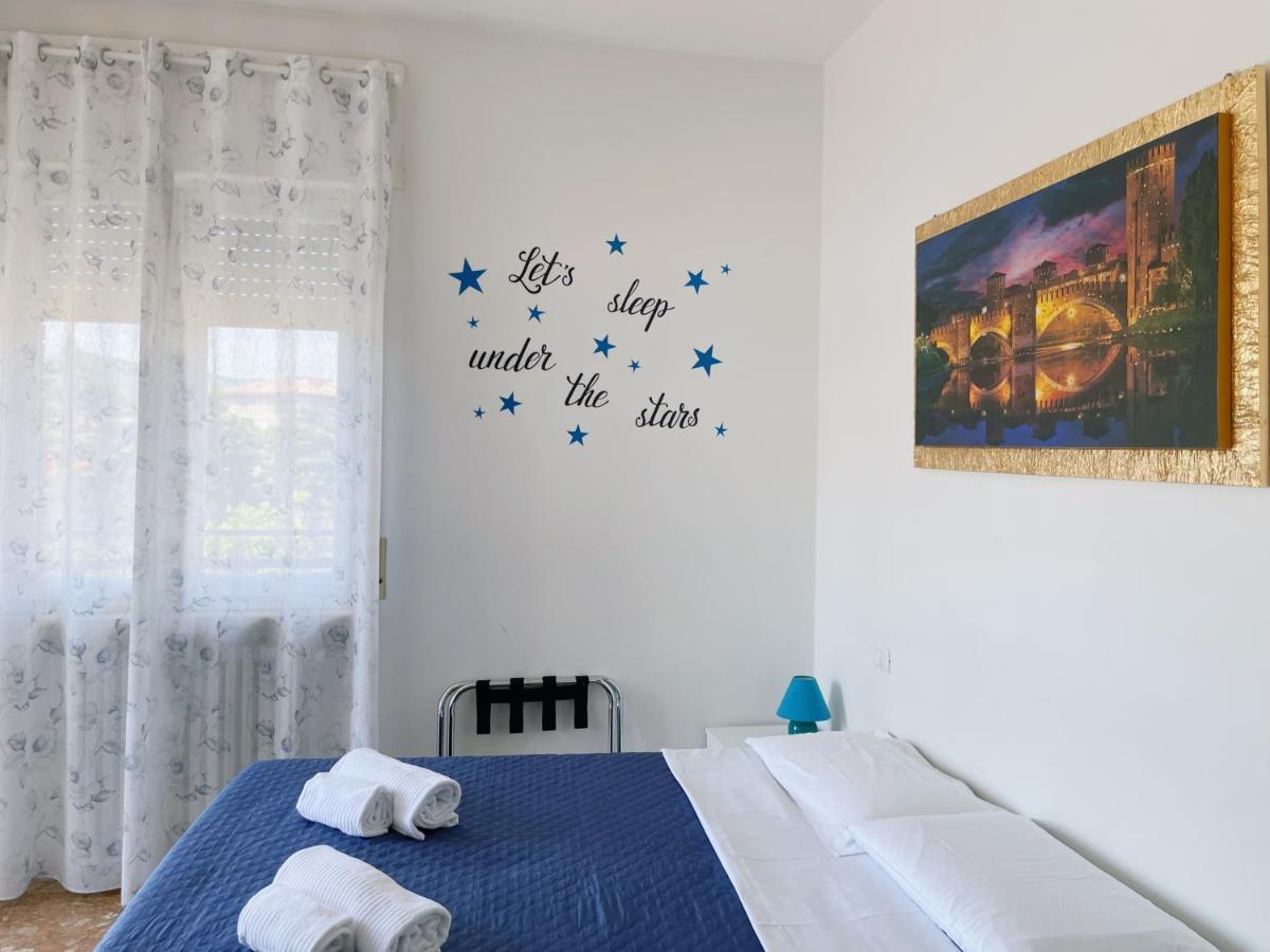 Confortini Rooms Sunday Verona Exterior photo