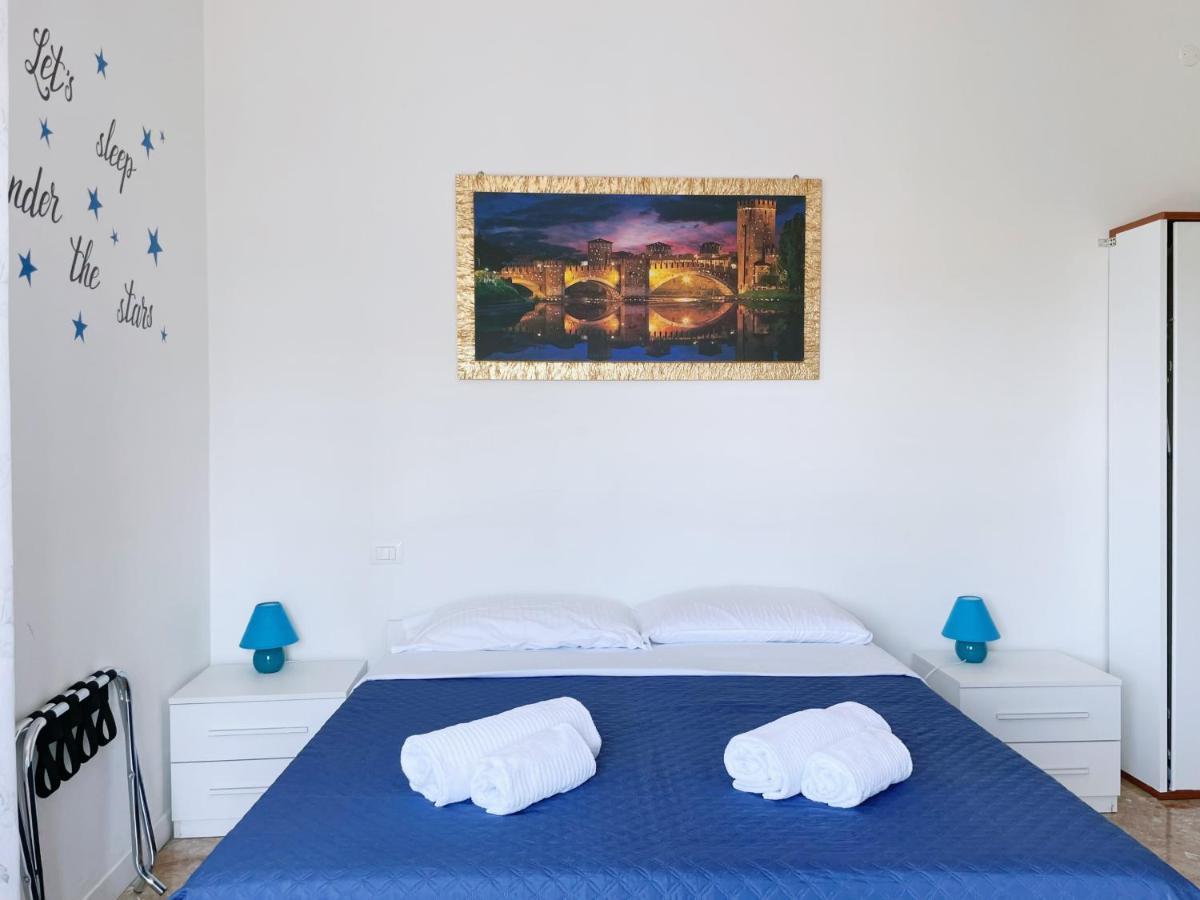 Confortini Rooms Sunday Verona Exterior photo