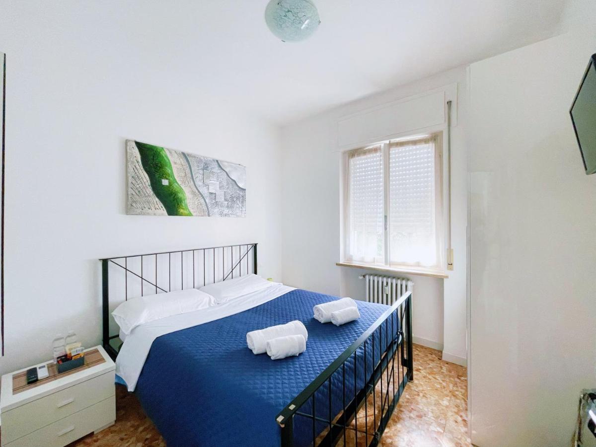 Confortini Rooms Sunday Verona Exterior photo