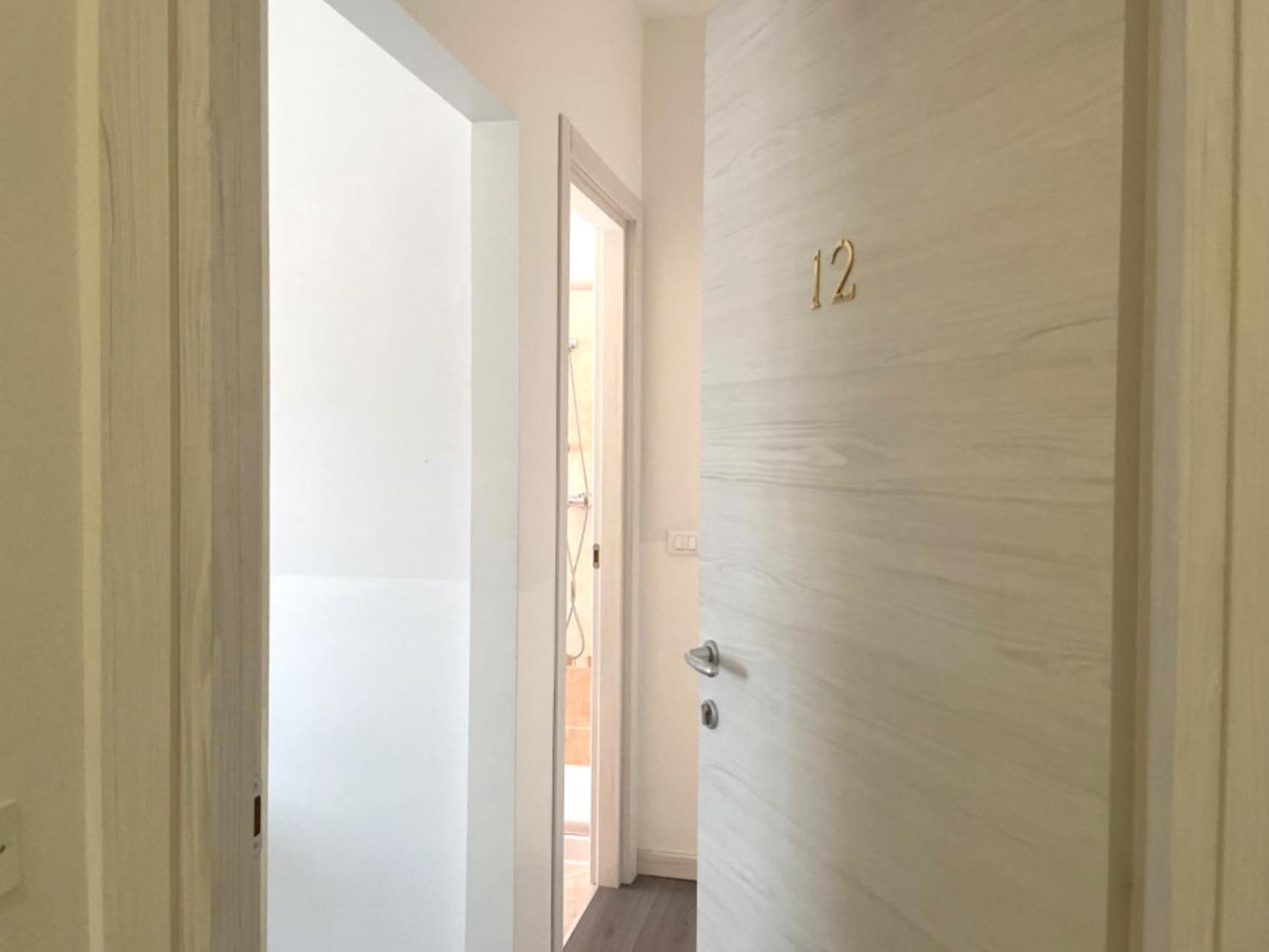 Confortini Rooms Sunday Verona Exterior photo
